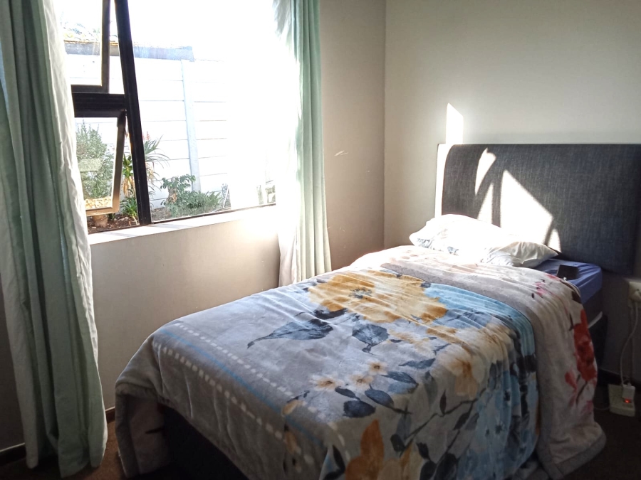 4 Bedroom Property for Sale in Bothasig Western Cape